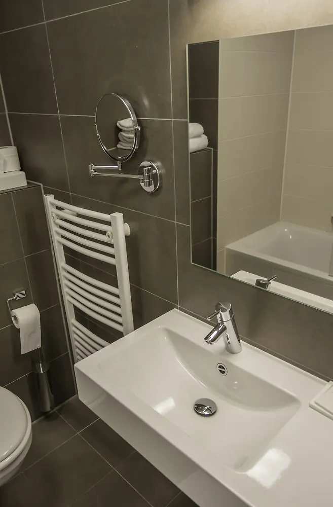 Europahotel Gante 3*,
